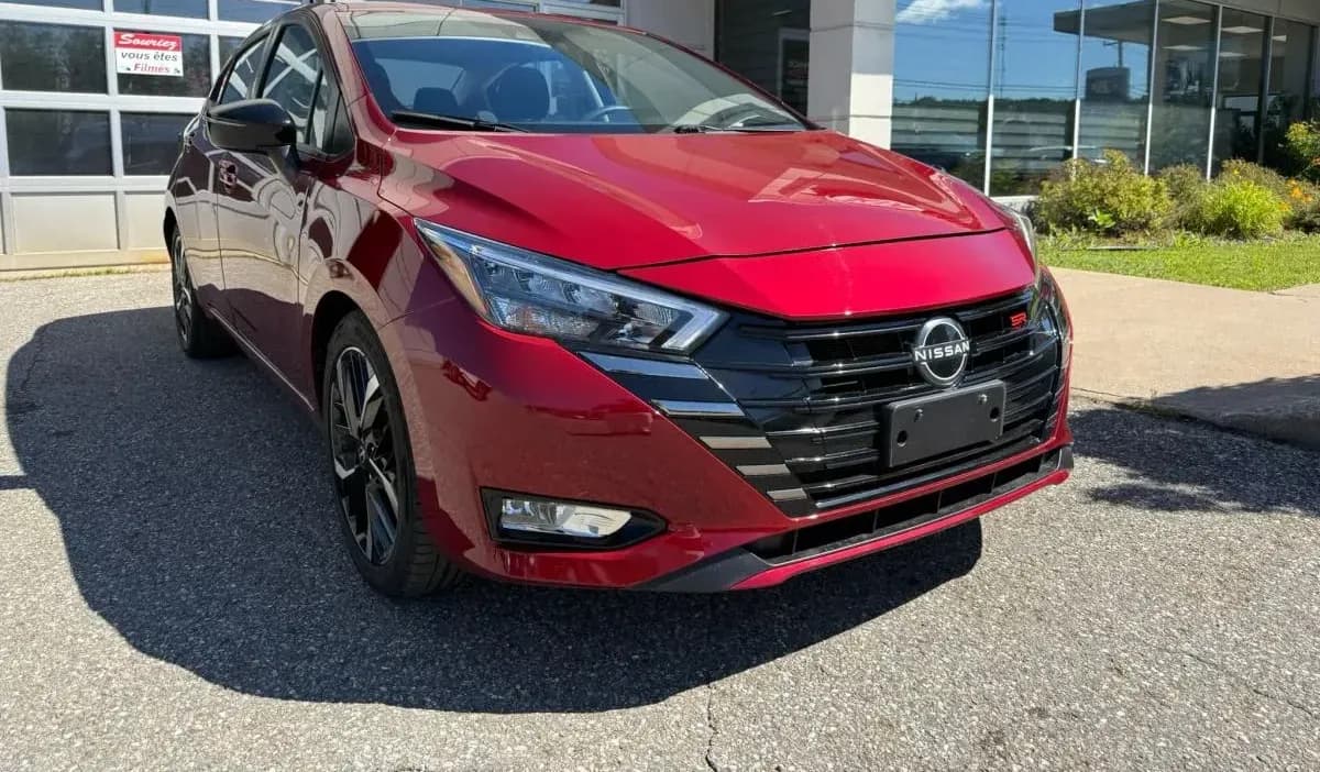 2024 Nissan Versa SR